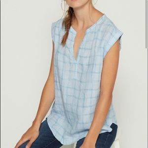 GAP🌿🍃🌿LIGHT BLUE TOP